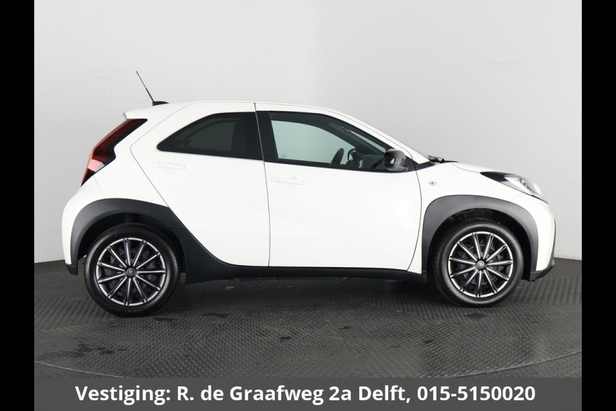 Toyota Aygo X 1.0 VVT-i MT Play Sport | 1e eigenaar | Apple Carplay & AndroidAUTO | Privacy Glass | Camera |