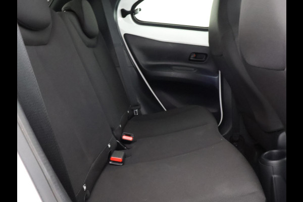 Toyota Aygo X 1.0 VVT-i MT Play Sport | 1e eigenaar | Apple Carplay & AndroidAUTO | Privacy Glass | Camera |