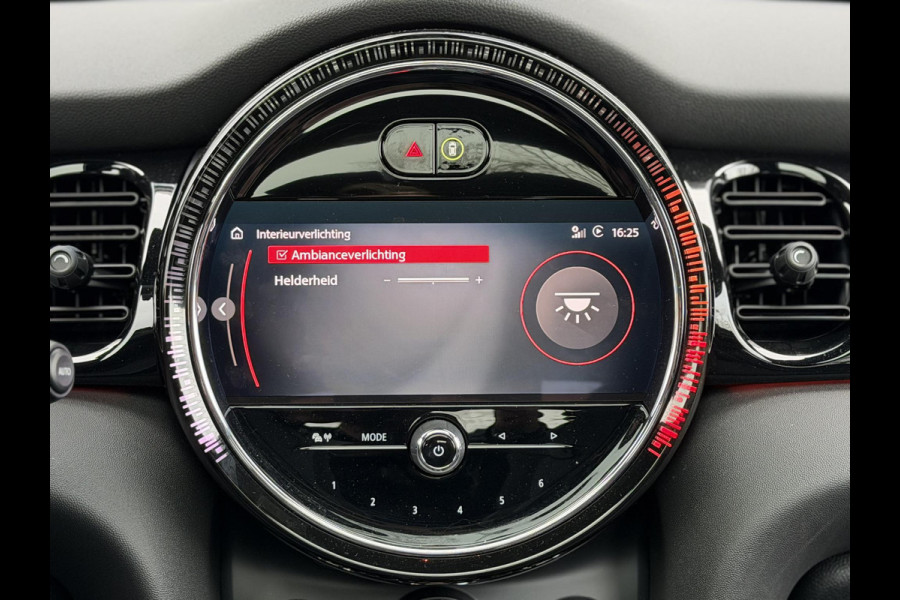 MINI Mini 1.5 Cooper Camden Edition |Pano|Leer|British racing green - Black exterior