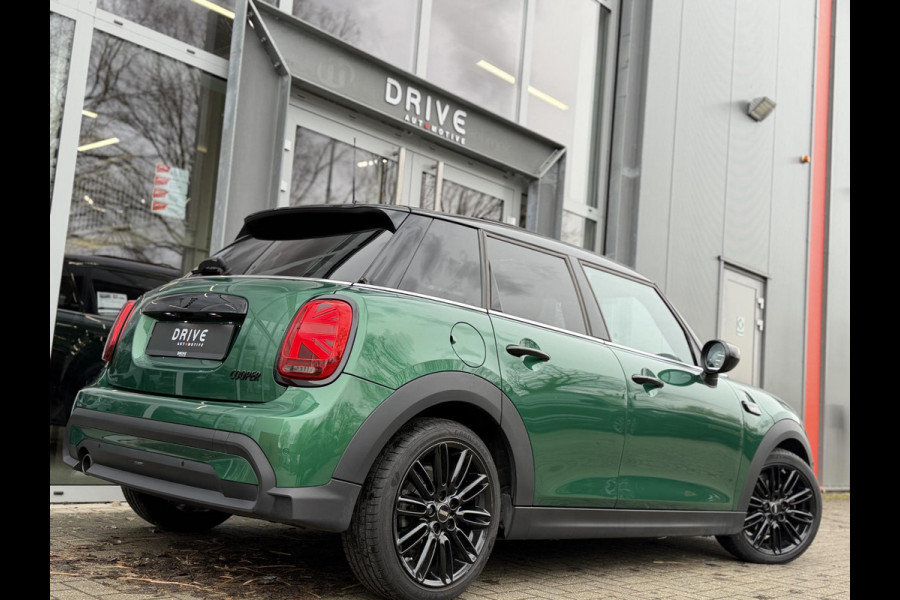 MINI Mini 1.5 Cooper Camden Edition |Pano|Leer|British racing green - Black exterior