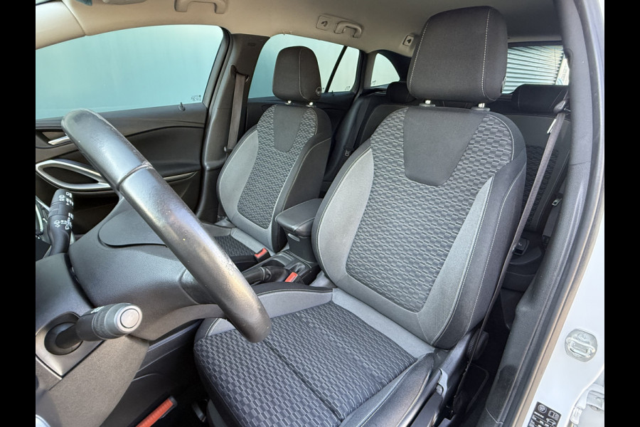 Opel Astra Sports Tourer BWJ 2020 | 1.2T 146PK Business Ed | TRKEHAAK | CLIMA | NAVI | PDC | CRUISE | CARPLAY | CAMERA |