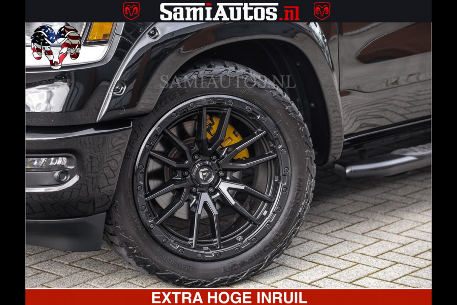 Dodge Ram 1500 HULK | 5.7 V8 | STRIPING | LUCHT VERING | LARAMIE SPORT BLACK ON BLACK | MEGA DIK | CREW CAB DUBBELE CABINE | 5 PERSOONS | DC | DIKKE WILEN | WIDE BODY |
