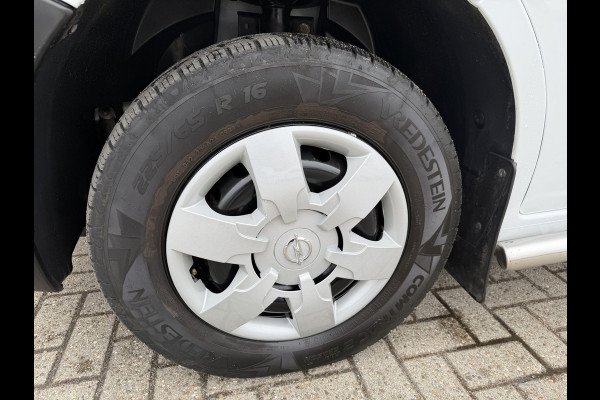 Opel Movano 2.3 Turbo 150pk L2H2 / vaste prijs rijklaar € 17.950 ex btw / lease vanaf € 302 / euro 6 / bpm vrij / airco / cruise / camera / imperial + trap / trekhaak 2500 kg !