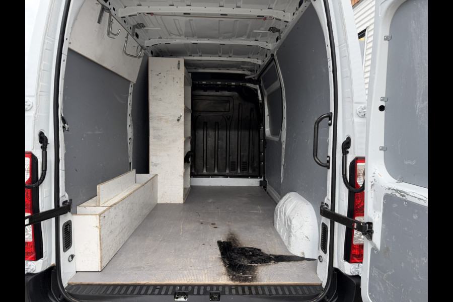 Opel Movano 2.3 Turbo 150pk L2H2 / vaste prijs rijklaar € 17.950 ex btw / lease vanaf € 302 / euro 6 / bpm vrij / airco / cruise / camera / imperial + trap / trekhaak 2500 kg !