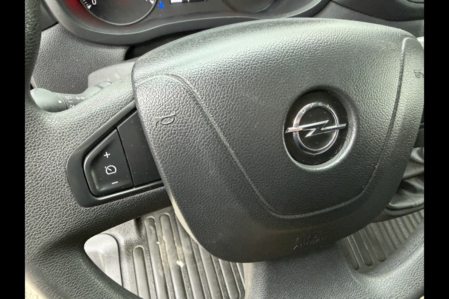 Opel Movano 2.3 Turbo 150pk L2H2 / vaste prijs rijklaar € 17.950 ex btw / lease vanaf € 302 / euro 6 / bpm vrij / airco / cruise / camera / imperial + trap / trekhaak 2500 kg !