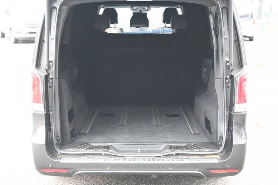 Mercedes-Benz V-Klasse 300d AMG L2 DC AMG pakket, Easy pakket, Winter pakket, Etc.