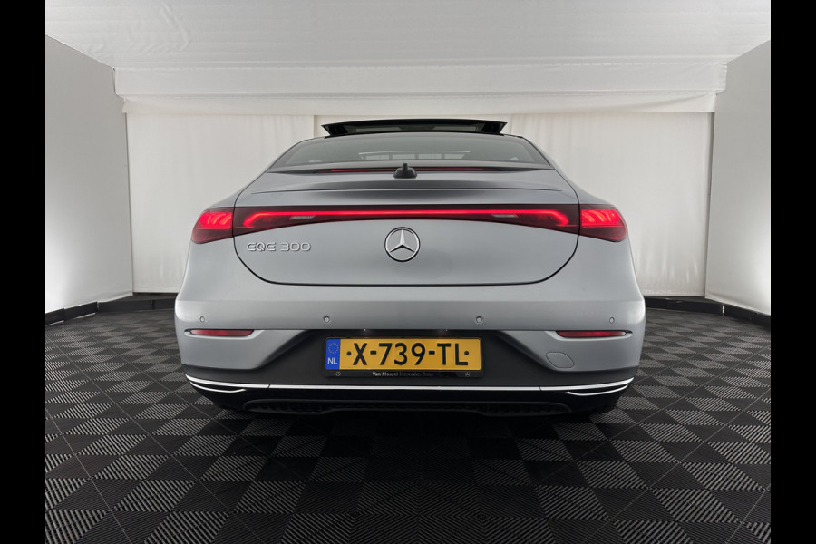Mercedes-Benz EQE 300 Luxury Line 89 kWh [ 3-Fase ] (INCL.BTW) Aut. *PANO | FULL-LED | ADAPTIVE-CRUISE | MEMORY-PACK | TOP-VIEW | WIDE-SCREEN-DIGI-COCKPIT | NAVI-FULLMAP | DAB | COMFORT-SEATS | ECC | SHIFT-PADDLES | CAMERA | PDC | PRIVACY-GLAS
