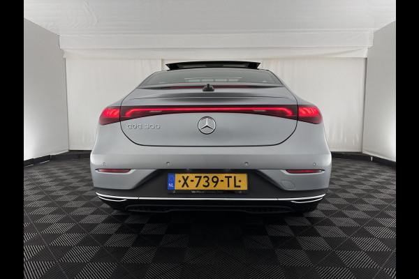 Mercedes-Benz EQE 300 Luxury Line 89 kWh [ 3-Fase ] (INCL.BTW) Aut. *PANO | FULL-LED | ADAPTIVE-CRUISE | MEMORY-PACK | TOP-VIEW | WIDE-SCREEN-DIGI-COCKPIT | NAVI-FULLMAP | DAB | COMFORT-SEATS | ECC | SHIFT-PADDLES | CAMERA | PDC | PRIVACY-GLAS