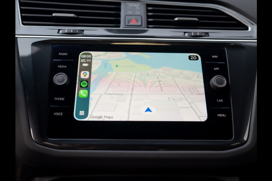 Volkswagen Tiguan 1.5 TSI R-Line Business | Trekhaak wegkl. | Keyless | 20'' | Elk. A-klep | Side Assist | IQ Light | Prijs Rijklaar!!