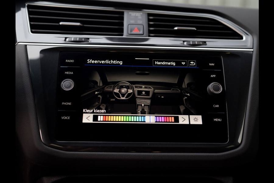 Volkswagen Tiguan 1.5 TSI R-Line Business | Trekhaak wegkl. | Keyless | 20'' | Elk. A-klep | Side Assist | IQ Light | Prijs Rijklaar!!