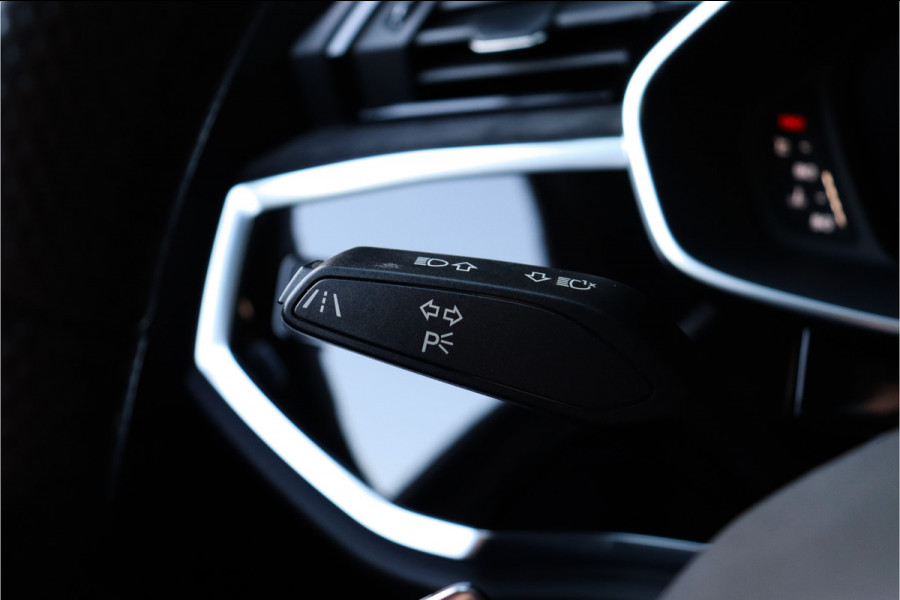 Audi RSQ3 2.5 **RS Sportstoelen/Pano/Ambient**