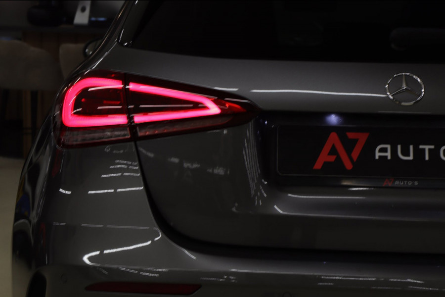 Mercedes-Benz A-Klasse 250 AMG EDITION PANO/BURM/STOELVER/SFEERVER/VOL