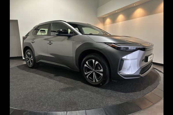 Toyota Bz4x Active 71 kWh LED verlichting | 18 inch LM velgen Soh (batterijcheck) waarde 99,9%