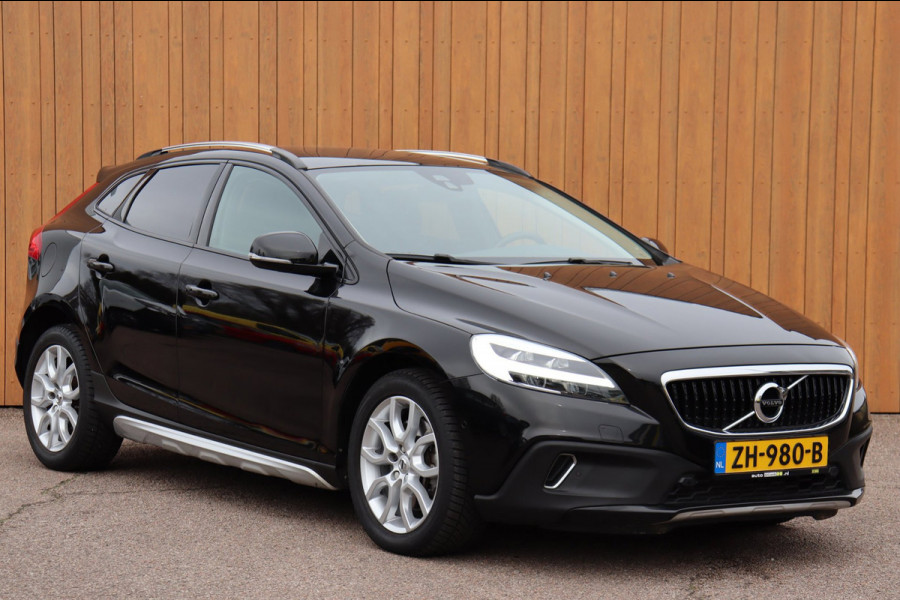 Volvo V40 Cross Country 1.5 T3 Polar+ Luxury org.NL pano-dak trekhaak Harman/Kardon leer+vw