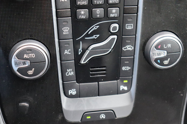 Volvo V40 Cross Country 1.5 T3 Polar+ Luxury org.NL pano-dak trekhaak Harman/Kardon leer+vw