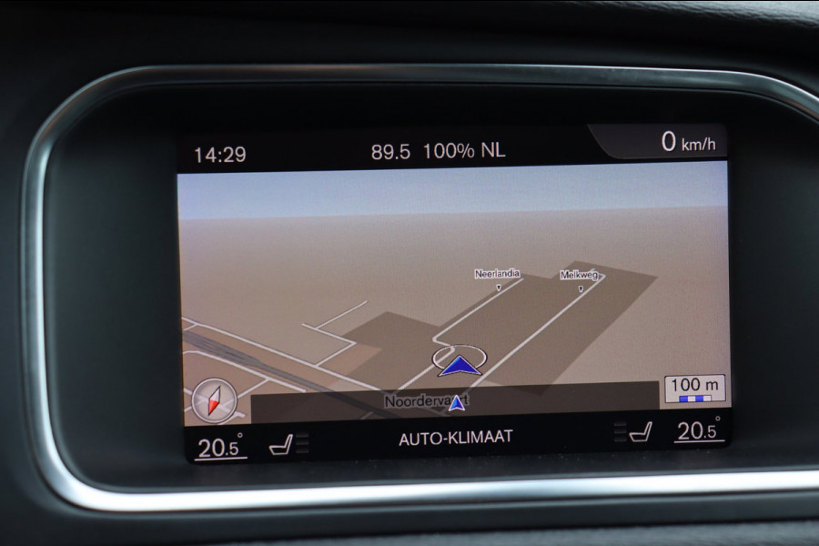 Volvo V40 Cross Country 1.5 T3 Polar+ Luxury org.NL pano-dak trekhaak Harman/Kardon leer+vw