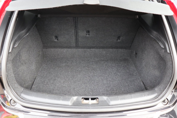 Volvo V40 Cross Country 1.5 T3 Polar+ Luxury org.NL pano-dak trekhaak Harman/Kardon leer+vw