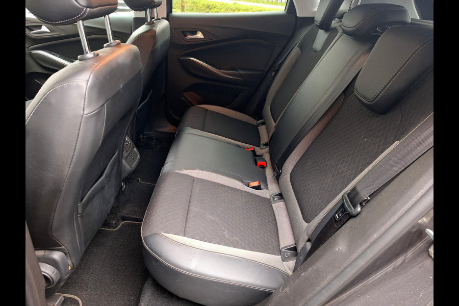 Opel Grandland X 1.2 Turbo Business Edition | Trekhaak | Navi | Camera | Airco | Cruise | Recente distributieriem |
