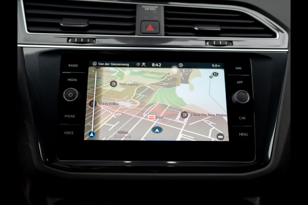 Volkswagen Tiguan 1.5 TSI R-Line Business | Black Style | Panodak | Elk. A-klep | IQ Light | Prijs Rijklaar!!