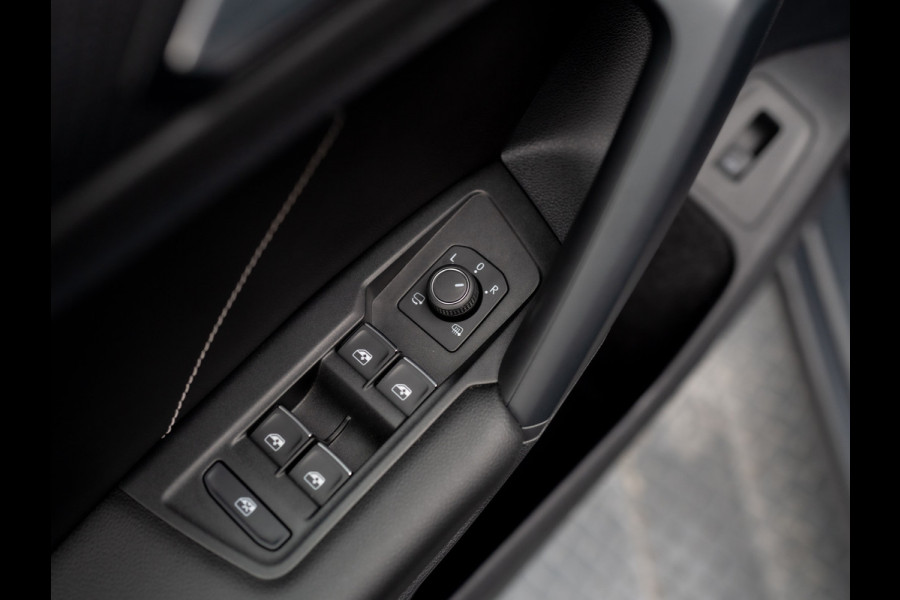 Volkswagen Tiguan 1.5 TSI R-Line Business | Black Style | Panodak | Elk. A-klep | IQ Light | Prijs Rijklaar!!