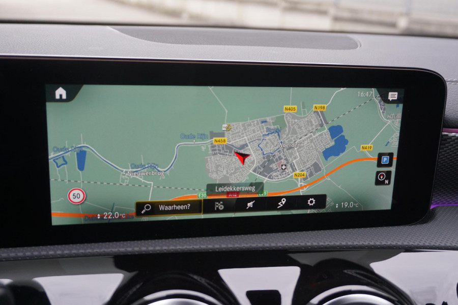 Mercedes-Benz CLA-Klasse Shooting Brake 200 Business Solution Luxury/Leer/Rijassist/1e Eig /Dealeronderhouden.