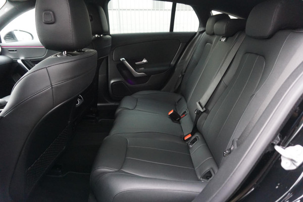 Mercedes-Benz CLA-Klasse Shooting Brake 200 Business Solution Luxury/Leer/Rijassist/1e Eig /Dealeronderhouden.