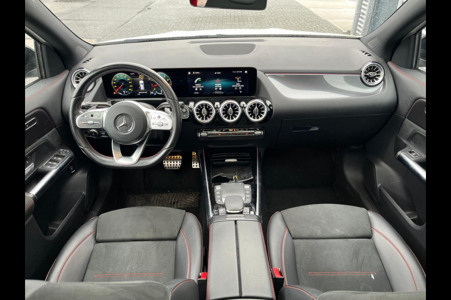 Mercedes-Benz GLA AMG 35 4MATIC panorama night trekhaak vol vol