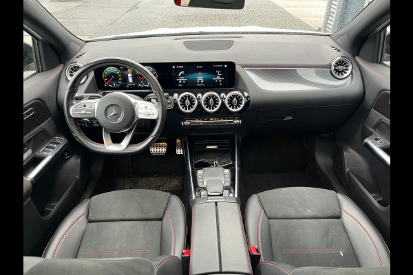 Mercedes-Benz GLA AMG 35 4MATIC panorama night trekhaak vol vol