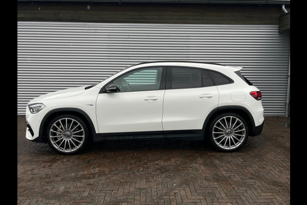 Mercedes-Benz GLA AMG 35 4MATIC panorama night trekhaak vol vol