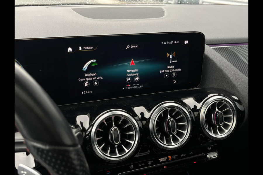 Mercedes-Benz GLA AMG 35 4MATIC panorama night trekhaak vol vol