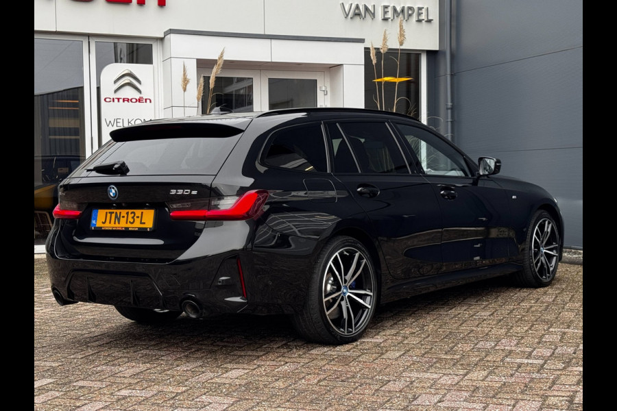 BMW 3 Serie Touring 330e xDrive M-Sport | Pano | M-Kuipstoelen + Leder + Memory | Laser | HUD | Widescreen |