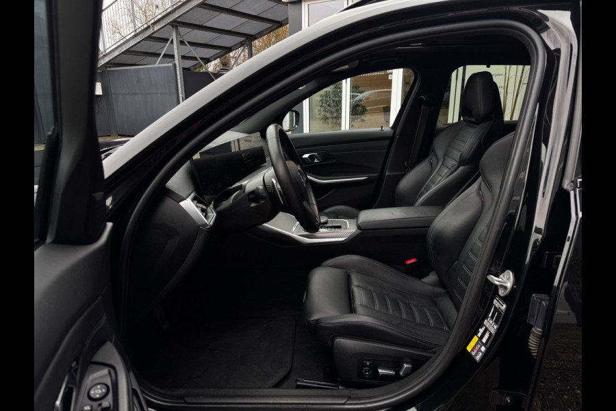 BMW 3 Serie Touring 330e xDrive M-Sport | Pano | M-Kuipstoelen + Leder + Memory | Laser | HUD | Widescreen |