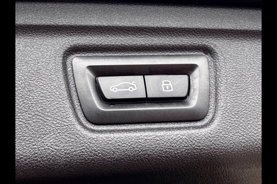 BMW 3 Serie Touring 330e xDrive M-Sport | Pano | M-Kuipstoelen + Leder + Memory | Laser | HUD | Widescreen |