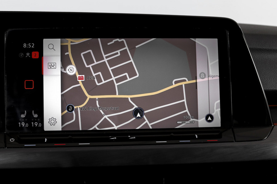 Volkswagen Golf 1.4 eHybrid Style | S/K-Panodak | Elek. Trekhaak | Dig. Cockpit | Adapt. Cruise | Stoel-+Stuurverw. | PDC | Camera | NAV + App. Connect | ECC | LM 18" |