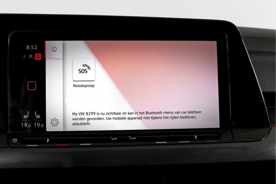 Volkswagen Golf 1.4 eHybrid Style | S/K-Panodak | Elek. Trekhaak | Dig. Cockpit | Adapt. Cruise | Stoel-+Stuurverw. | PDC | Camera | NAV + App. Connect | ECC | LM 18" |