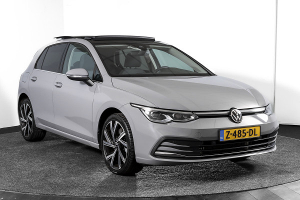 Volkswagen Golf 1.4 eHybrid Style | S/K-Panodak | Elek. Trekhaak | Dig. Cockpit | Adapt. Cruise | Stoel-+Stuurverw. | PDC | Camera | NAV + App. Connect | ECC | LM 18" |