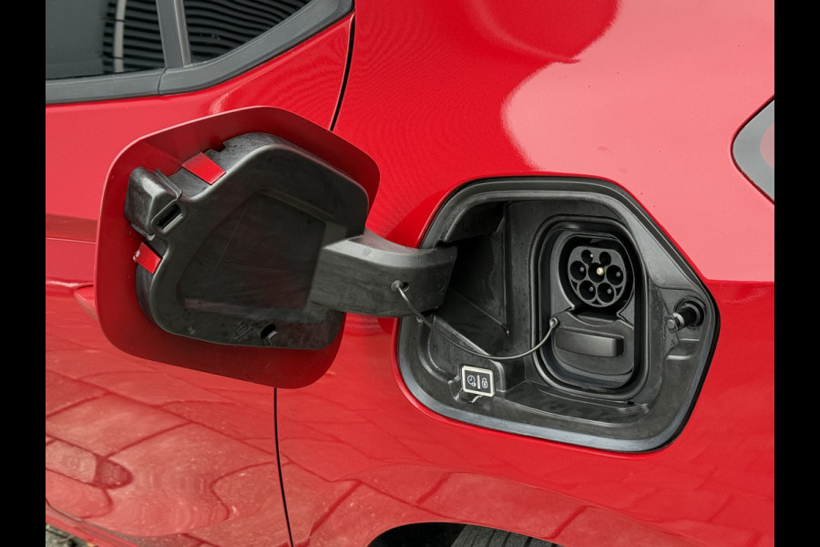 Opel CORSA-E BWJ 10-2020 | GS Line 136PK 50 kWh | PANO DAK | CAMERA A | CLIMA | NAVI | SPORTSTOELEN | CARPLAY | PDC 2X