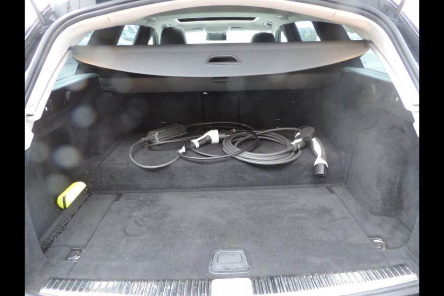 Mercedes-Benz E-Klasse Estate 300 e Business Solution Luxury