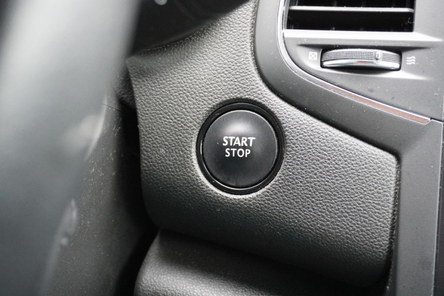 Renault Mégane Estate 1.3 TCe Limited + CAMERA / TREKHAAK / STOELVERWARMING