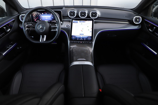 Mercedes-Benz C-Klasse 300e AMG | 313PK | Head-up | Keyless-go | Pano | Sfeerverlichting | Digital-light | Leder | Memory | Stoelverw. | 2022.