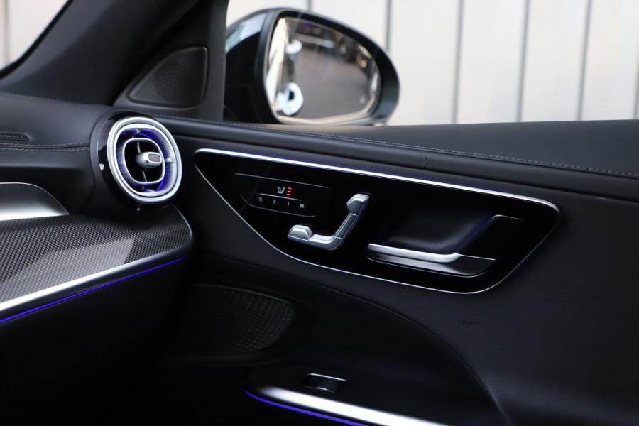 Mercedes-Benz C-Klasse 300e AMG | 313PK | Head-up | Keyless-go | Pano | Sfeerverlichting | Digital-light | Leder | Memory | Stoelverw. | 2022.