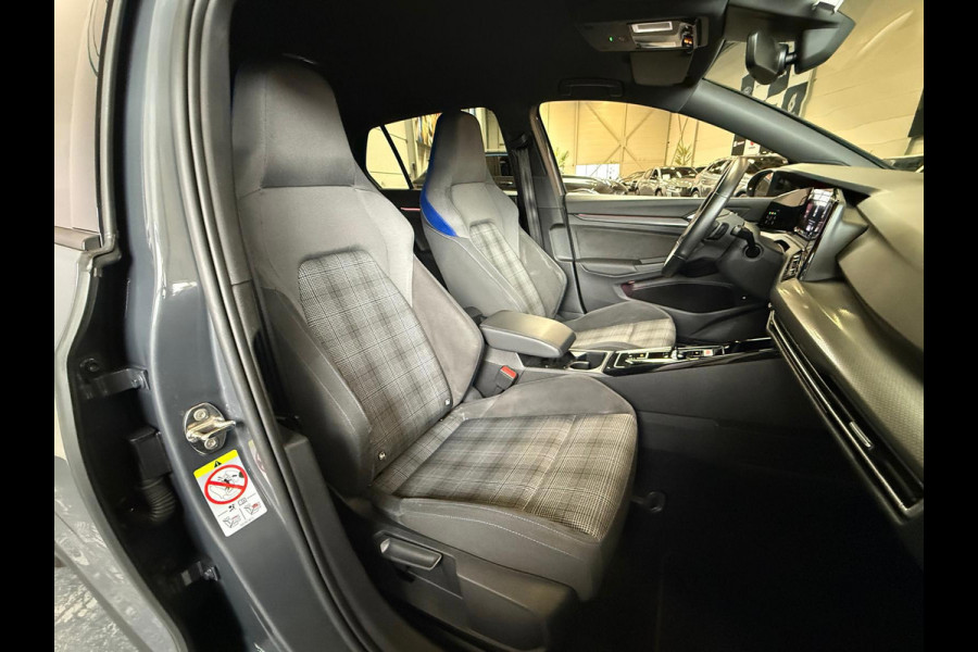 Volkswagen Golf 1.4 eHybrid GTE IQ Light Navi Soel/Stuur verwarming 1 Jaar Bovag garantie