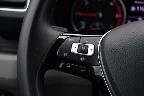 Volkswagen Crafter 35 2.0 TDI L3H3 Highline PB Edition Full Options! Adaptieve Cruise, Carplay, LED, Leder, Stoelwarming, Trekhaak, Multimedia, Uniek!