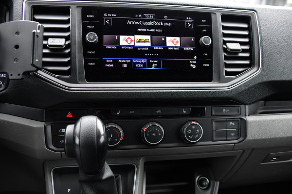 Volkswagen Crafter 35 2.0 TDI L3H3 Highline PB Edition Full Options! Adaptieve Cruise, Carplay, LED, Leder, Stoelwarming, Trekhaak, Multimedia, Uniek!