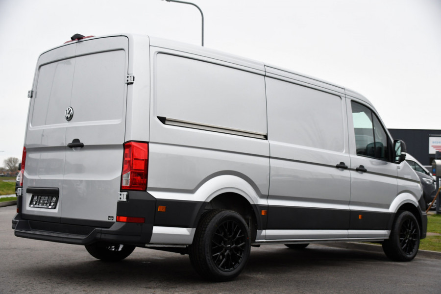 Volkswagen Crafter 35 2.0 TDI L3H2 Highline Adaptieve Cruise, Camera, Carplay, Clima, LED, Stoelverwarming, Multimedia, Sensoren, Uniek!