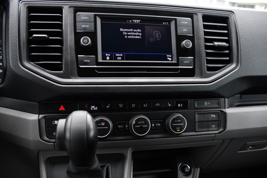 Volkswagen Crafter 35 2.0 TDI L3H2 Highline Adaptieve Cruise, Camera, Carplay, Clima, LED, Stoelverwarming, Multimedia, Sensoren, Uniek!