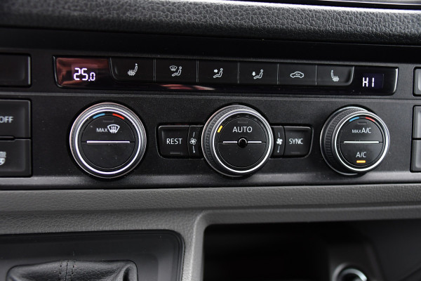 Volkswagen Crafter 35 2.0 TDI L3H2 Highline Adaptieve Cruise, Camera, Carplay, Clima, LED, Stoelverwarming, Multimedia, Sensoren, Uniek!