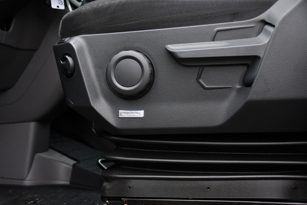 Volkswagen Crafter 35 2.0 TDI L3H2 Highline Adaptieve Cruise, Camera, Carplay, Clima, LED, Stoelverwarming, Multimedia, Sensoren, Uniek!