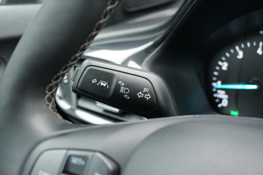 Ford Puma 1.0 EcoBoost Hybrid Titanium X + STOELMASSAGE / WINTERPAKKET / APPLE CARPLAY