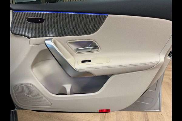 Mercedes-Benz A-Klasse 250e PLUG-IN Business Luxury AUT. PANORAMADAK CAMERA CRUISE SFEERVERLICHTING KEYLESS-GO STOELVERWARMING